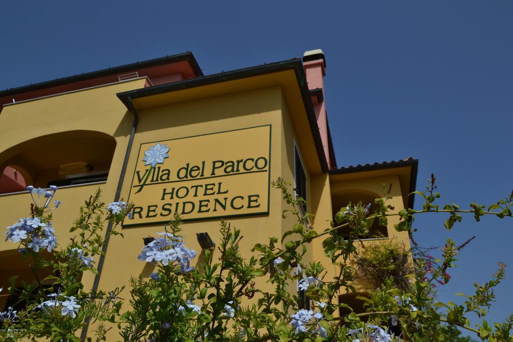 Hotel Villa Del Parco ラ・マッダレーナ エクステリア 写真